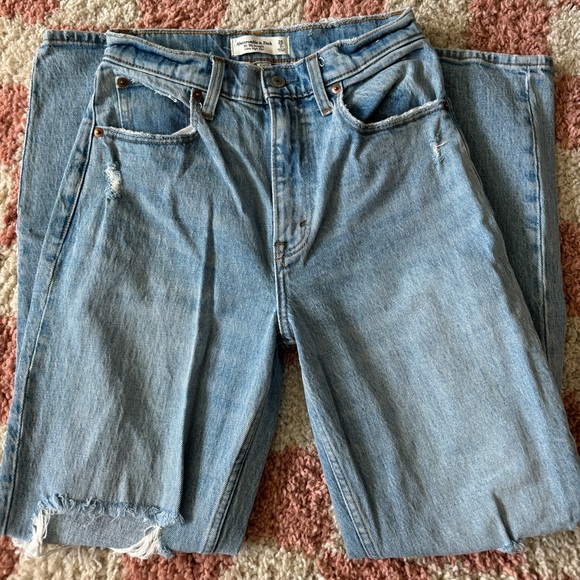 Abercrombie & Fitch Jeans, Size 26/2 short - Picture 1 of 3